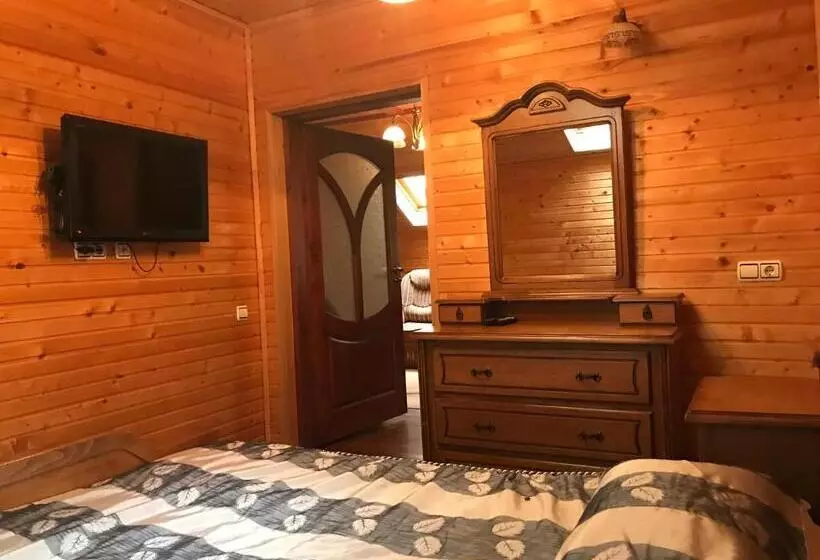 Aamiaismajoitus (B&B) Elf Cottage