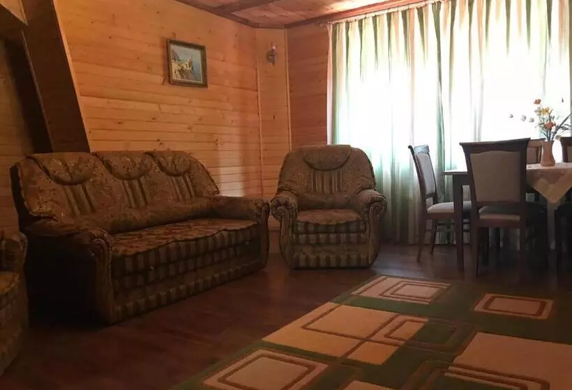 Aamiaismajoitus (B&B) Elf Cottage