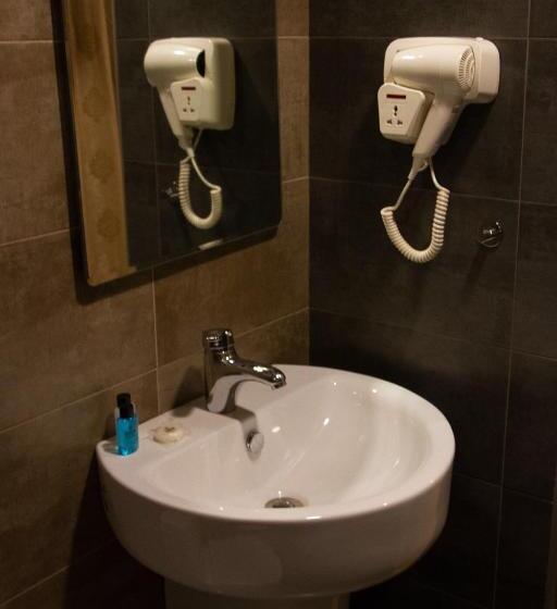 تختخواب و صبحانه Garden Lounge