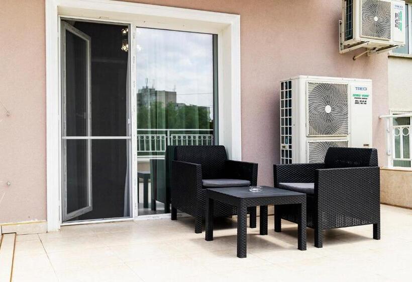 Family Hotel   City Hotel Yambol