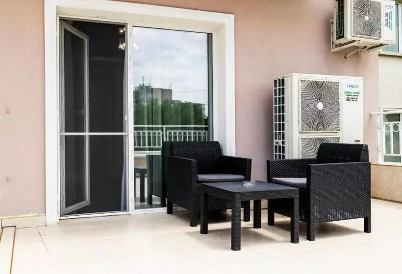 Family Hotel   City Hotel Yambol