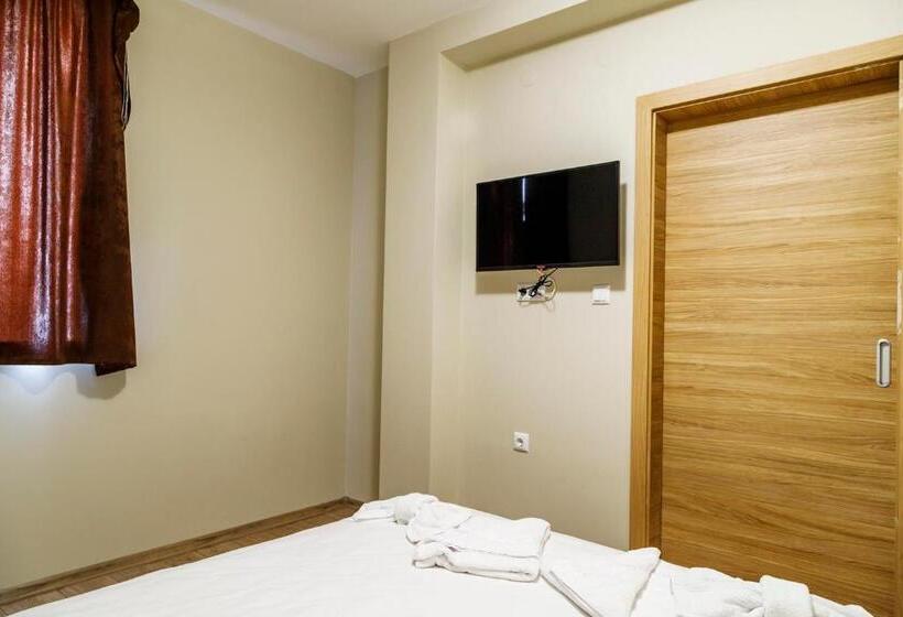 Family Hotel   City Hotel Yambol