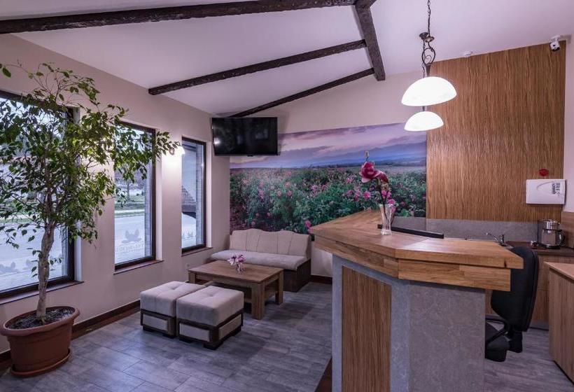 ホテル семеен хотел магнолия