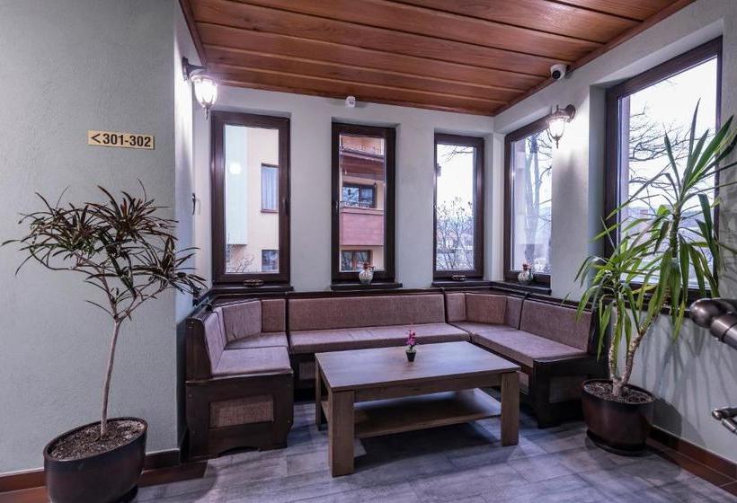 ホテル семеен хотел магнолия