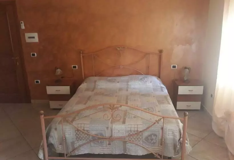 ホテル Agriturismo Carlo Cioffi