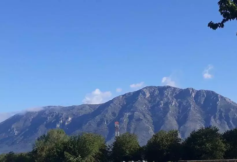 ホテル Agriturismo Carlo Cioffi