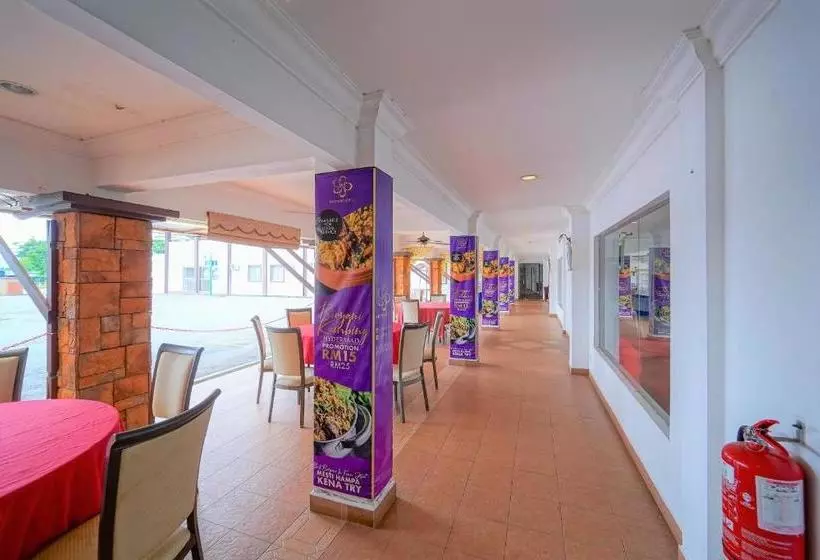 Hotelli Capital O 89658 Bustani