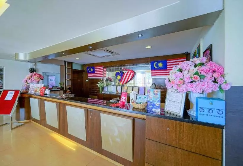 Hotelli Capital O 89658 Bustani