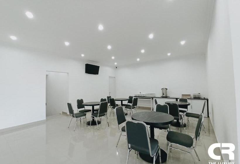 בית מלון כפרי Charaka Residence Dieng