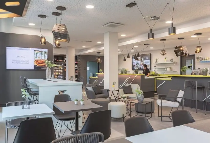 ホテル Holiday Inn   The Niu, Seven Dusseldorf Ost, An Ihg