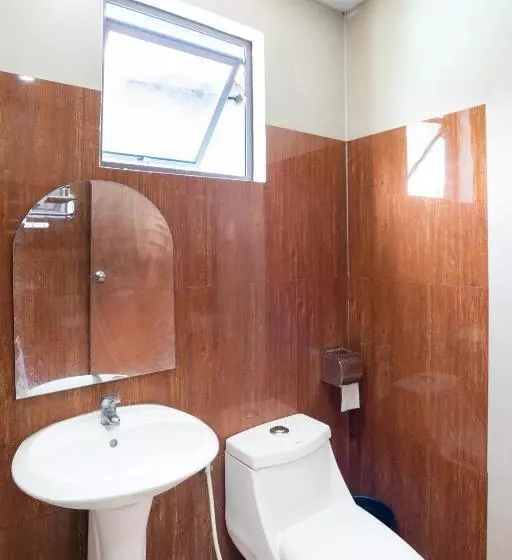 Hotelli Oyo 195 Ranc  Biñan