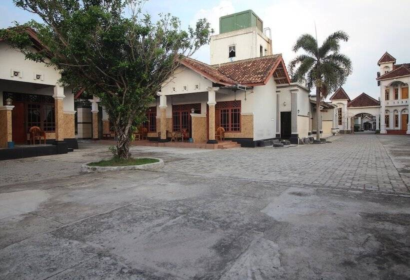 ホテル Oyo 2222  Lee