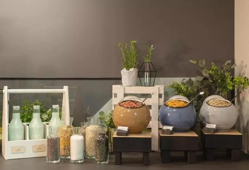 ホテル Holiday Inn   The Niu, Seven Dusseldorf Ost, An Ihg