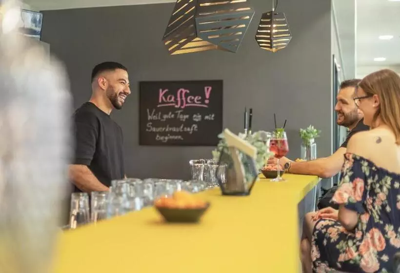 ホテル Holiday Inn   The Niu, Seven Dusseldorf Ost, An Ihg