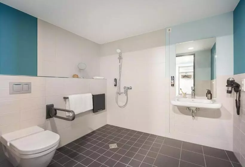 ホテル Holiday Inn   The Niu, Seven Dusseldorf Ost, An Ihg