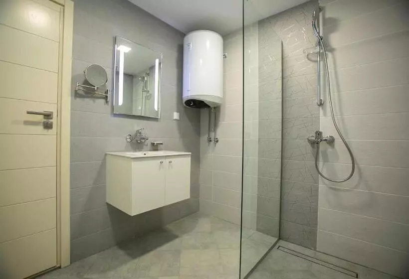 Majatalo B&d Apartments Delux, New