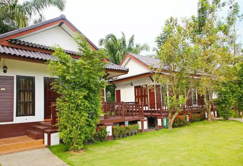Sunflora Resort Chumphon