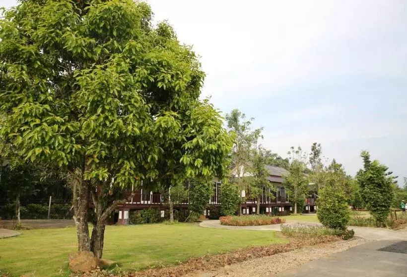 Sunflora Resort Chumphon