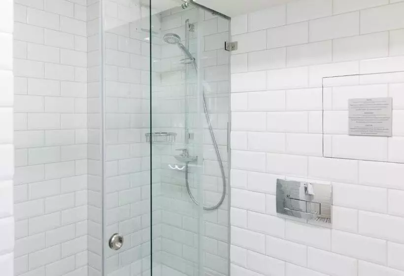 Retkeilymaja Bobritsa Dacha