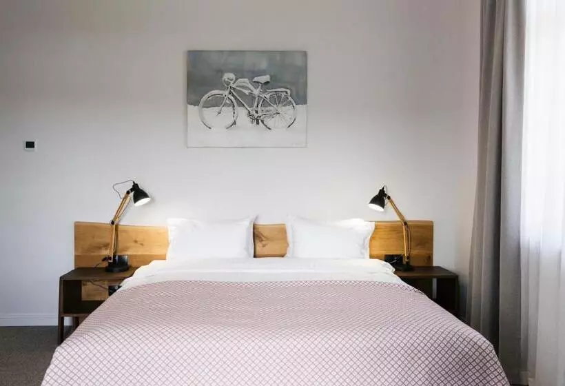 Retkeilymaja Bobritsa Dacha