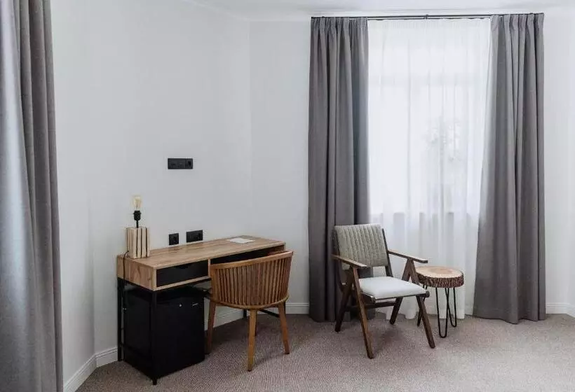 Retkeilymaja Bobritsa Dacha