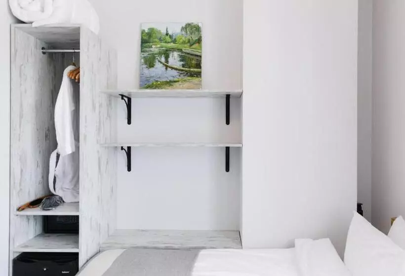 Retkeilymaja Bobritsa Dacha