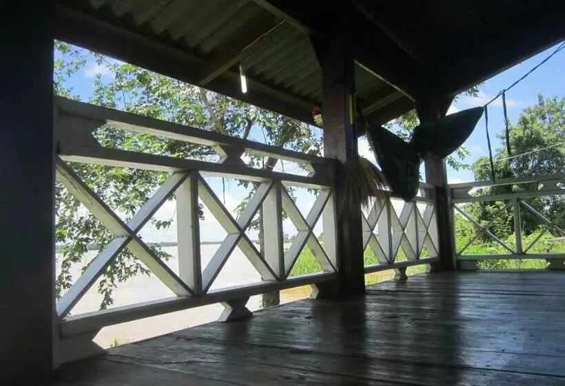 Retkeilymaja Don Som Riverside Guesthouse