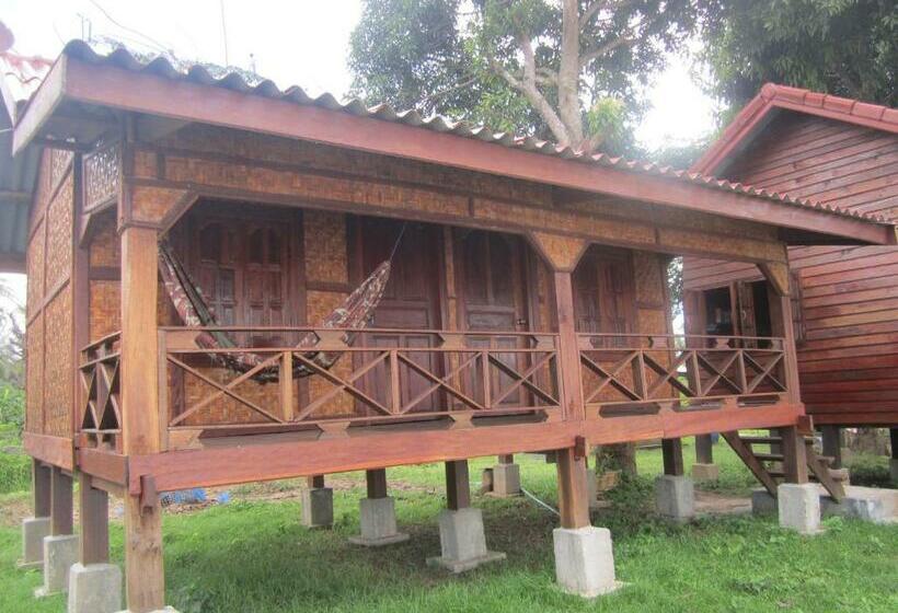 فندق صغير Don Som Riverside Guesthouse