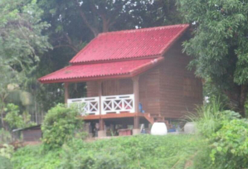 فندق صغير Don Som Riverside Guesthouse
