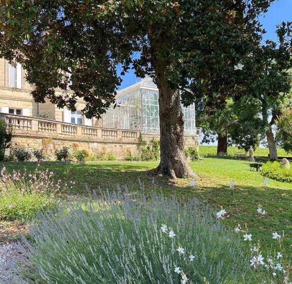 Bed and Breakfast Chateau Carbonneau