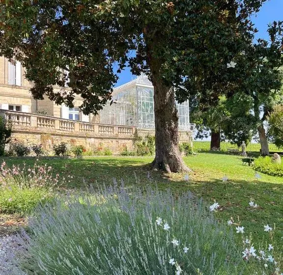 Aamiaismajoitus (B&B) Chateau Carbonneau