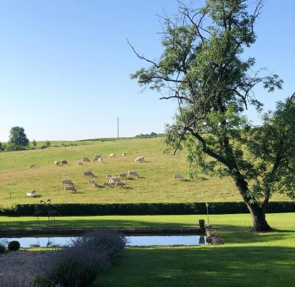 Bed and Breakfast Chateau Carbonneau
