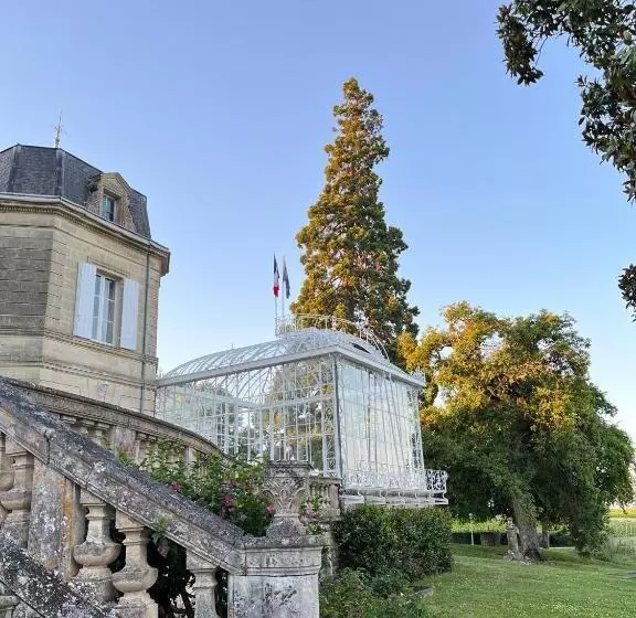 Aamiaismajoitus (B&B) Chateau Carbonneau