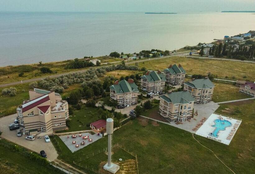 Foton Hotel & Restaurant