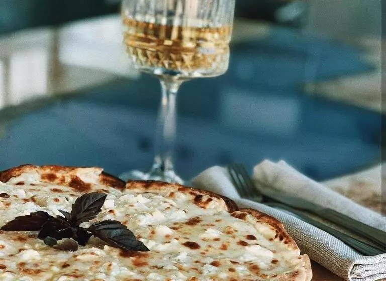 Foton Hotel & Restaurant