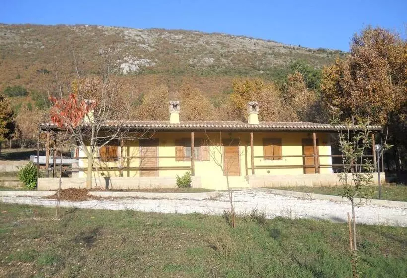 ホテル Agriturismo Centuria