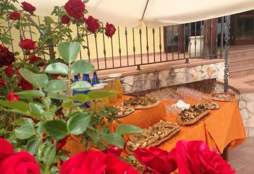 ホテル Agriturismo Centuria
