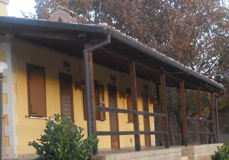 ホテル Agriturismo Centuria