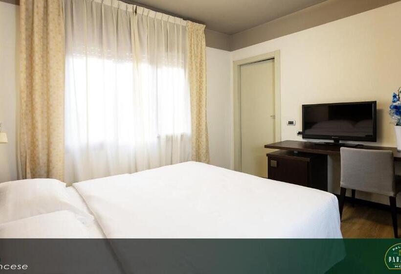 בית מלון כפרי Palazzo Paradiso