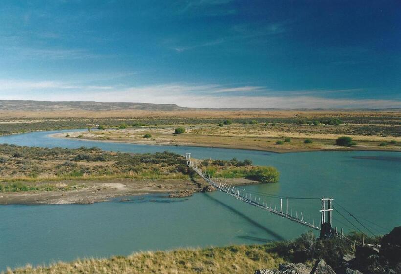 فندق Estancia La Angostura