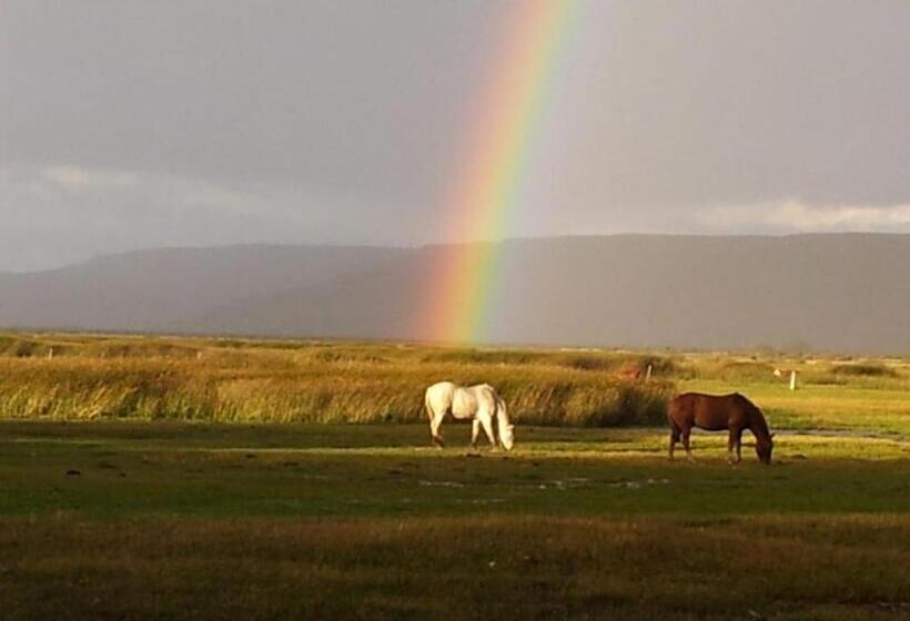 فندق Estancia La Angostura