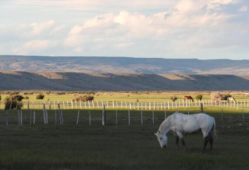 فندق Estancia La Angostura