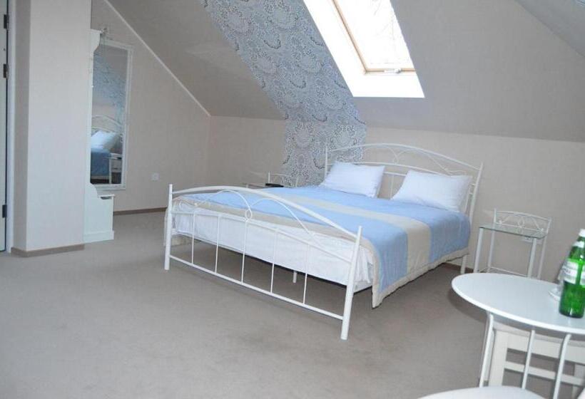 בית מלון כפרי Provans