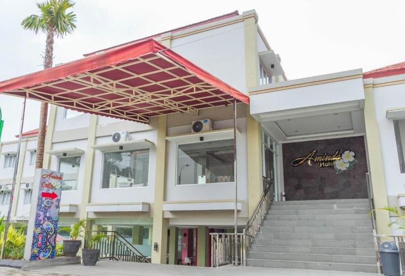 Hotel Reddoorz Plus Near Jatinangor Town Square 2