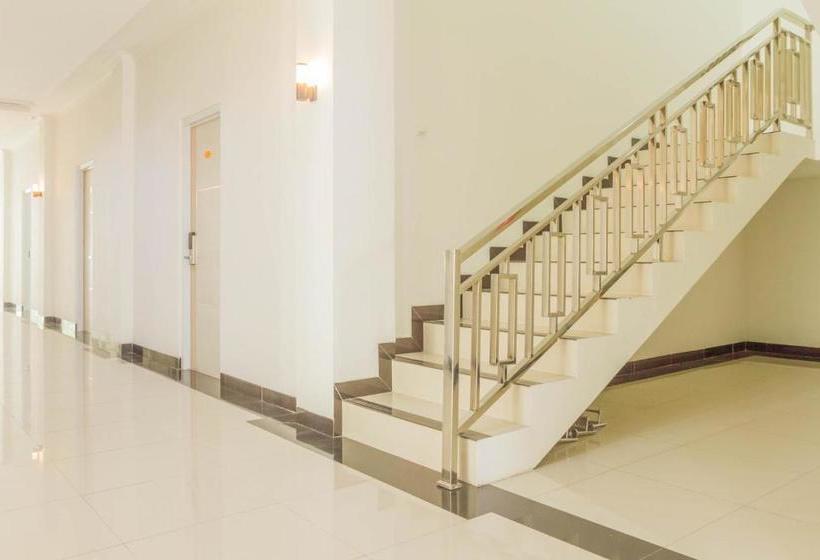 Hotel Reddoorz Plus Near Jatinangor Town Square 2