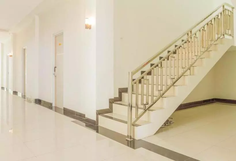 ホテル Reddoorz Plus Near Jatinangor Town Square 2