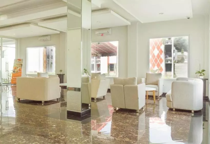 ホテル Reddoorz Plus Near Jatinangor Town Square 2