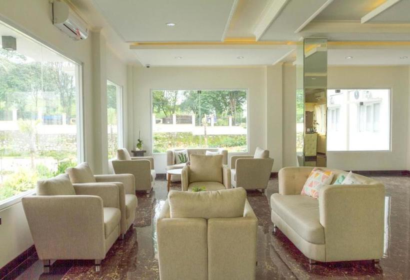 Hotel Reddoorz Plus Near Jatinangor Town Square 2