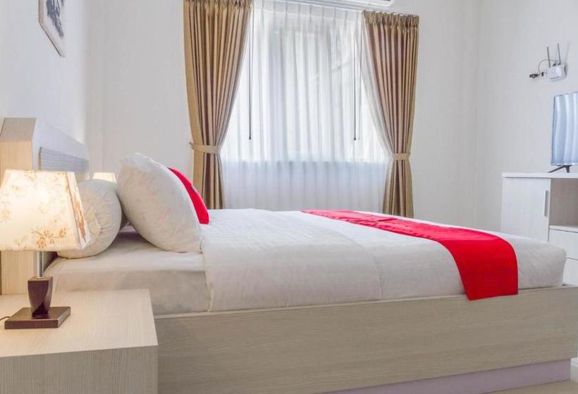 Hotel Reddoorz Plus Near Jatinangor Town Square 2