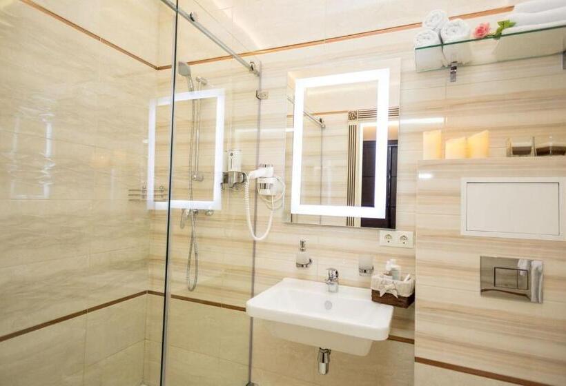 Park Hotel Warshawskiy